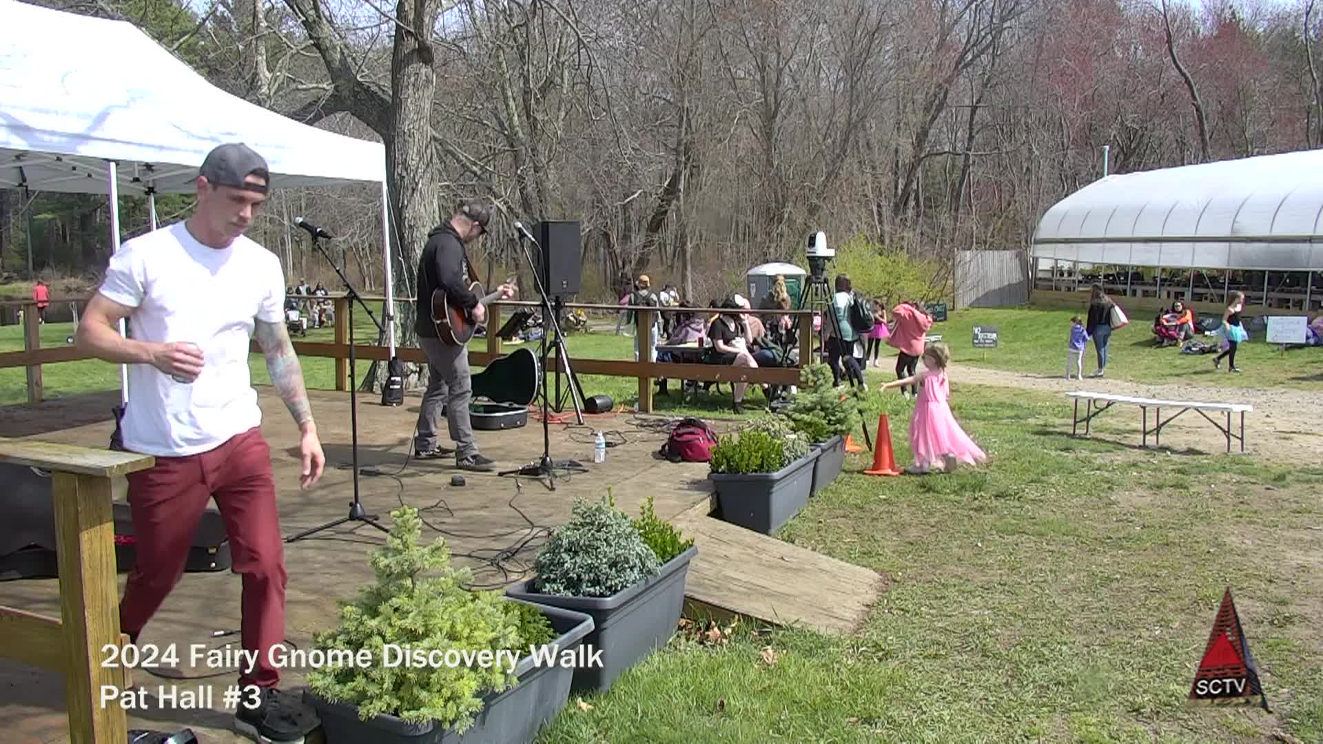 Thumbnail image for Fairy Gnome Discovery Walk Musical Performances Pat Hall 3